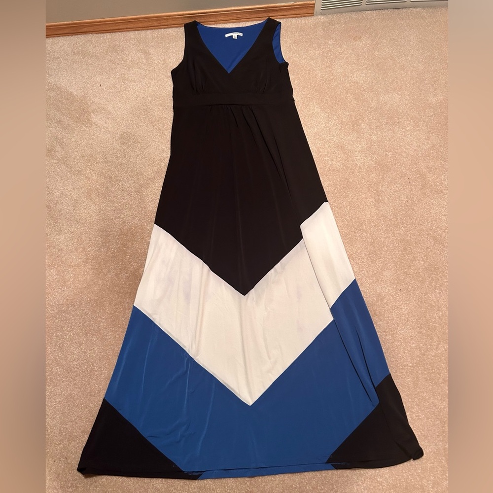 Sleeveless maxi dress